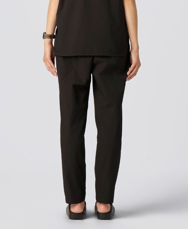 Womens:MOVE Premium Motion Tucked Scrub Pants