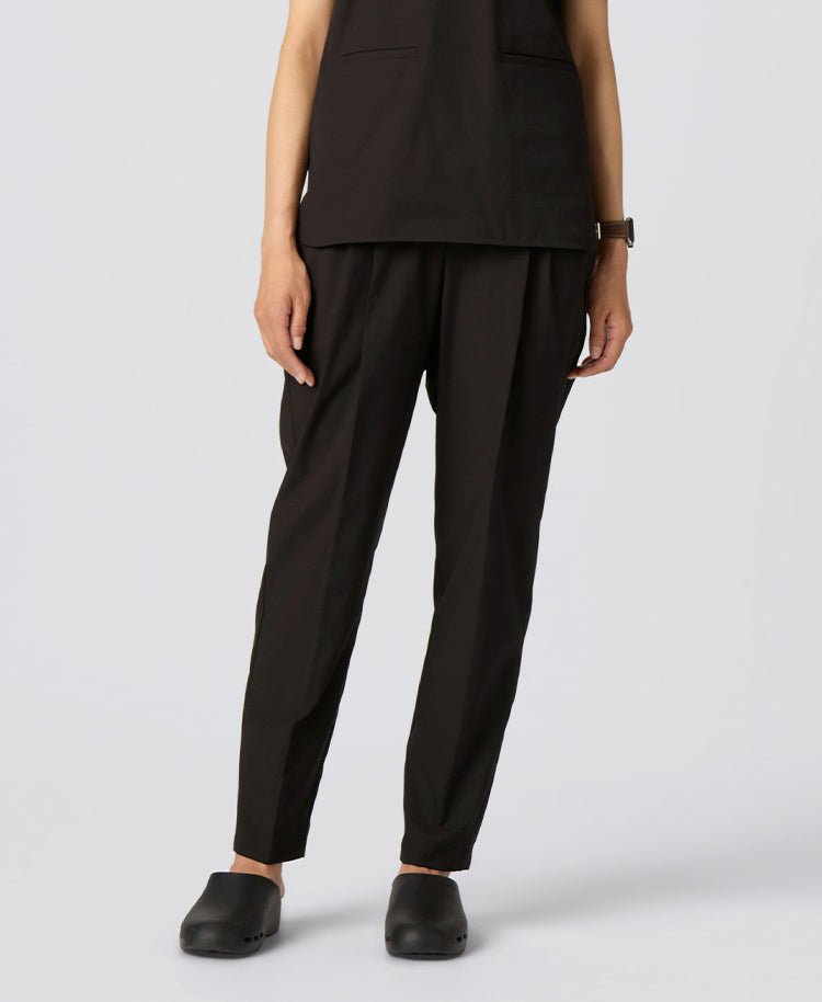 Womens:MOVE Premium Motion Tucked Scrub Pants