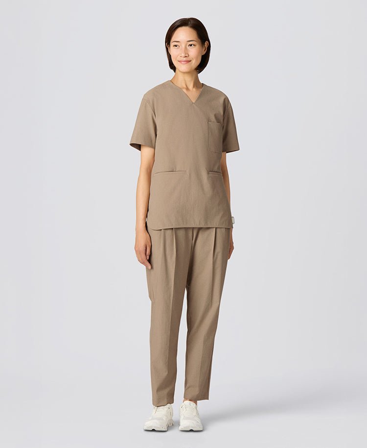 Womens:MOVE Premium Motion Tucked Scrub Pants