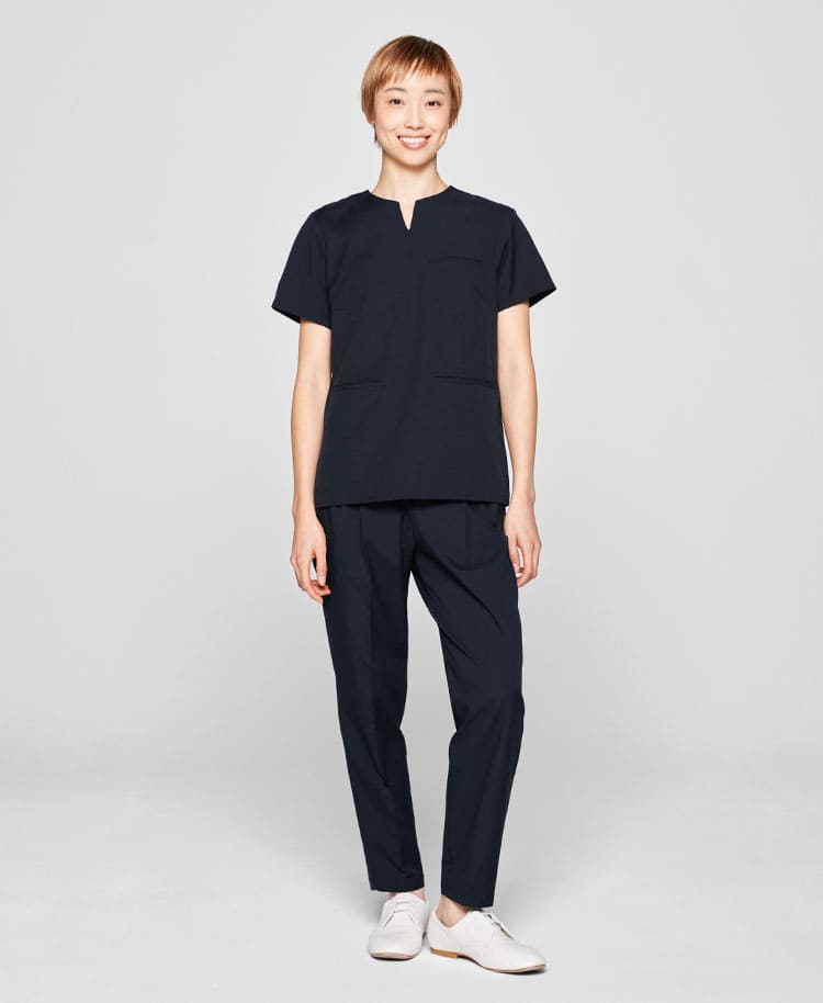 Womens:Tucked scrub pants MOVE