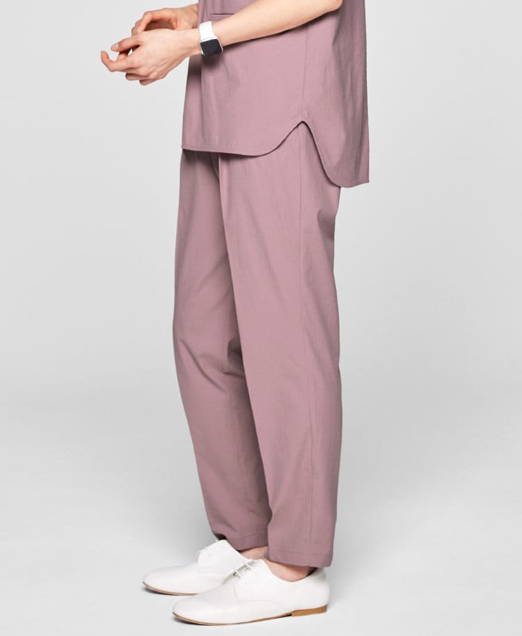 Womens:Tucked scrub pants MOVE