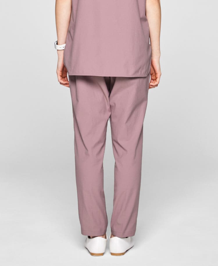 Womens:Tucked scrub pants MOVE