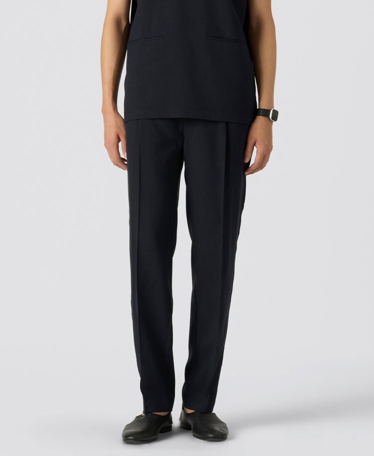 Mens:Tuck tapered pants TRO
