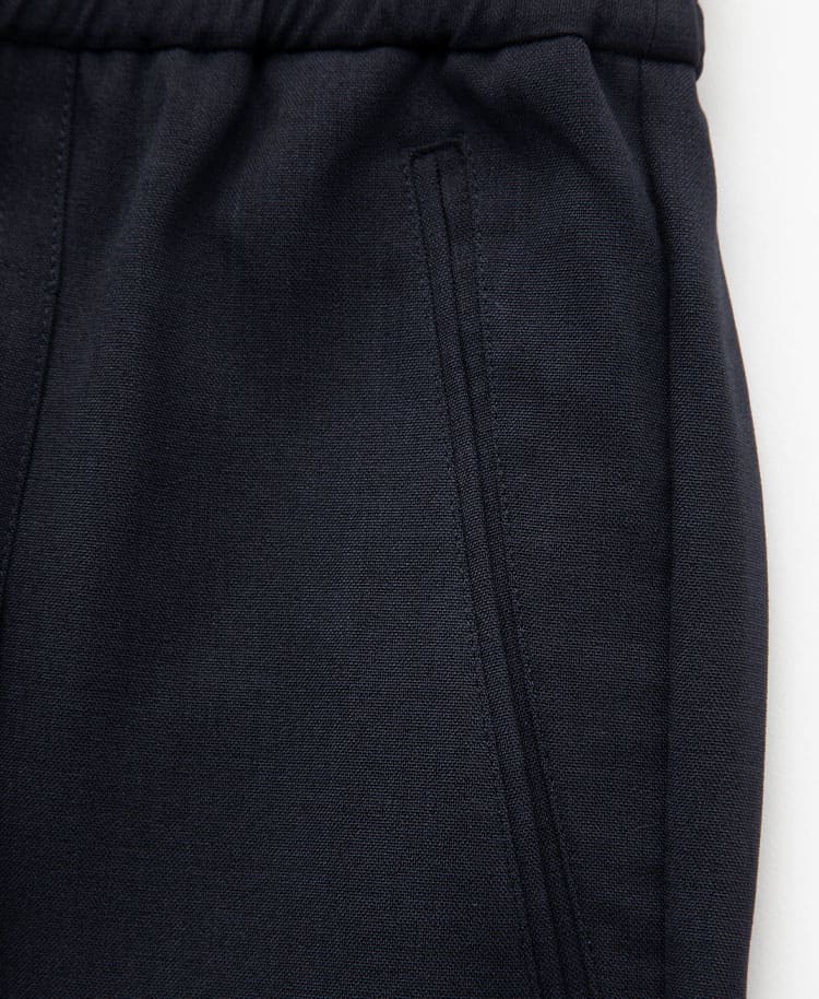 Mens:Tuck tapered pants TRO