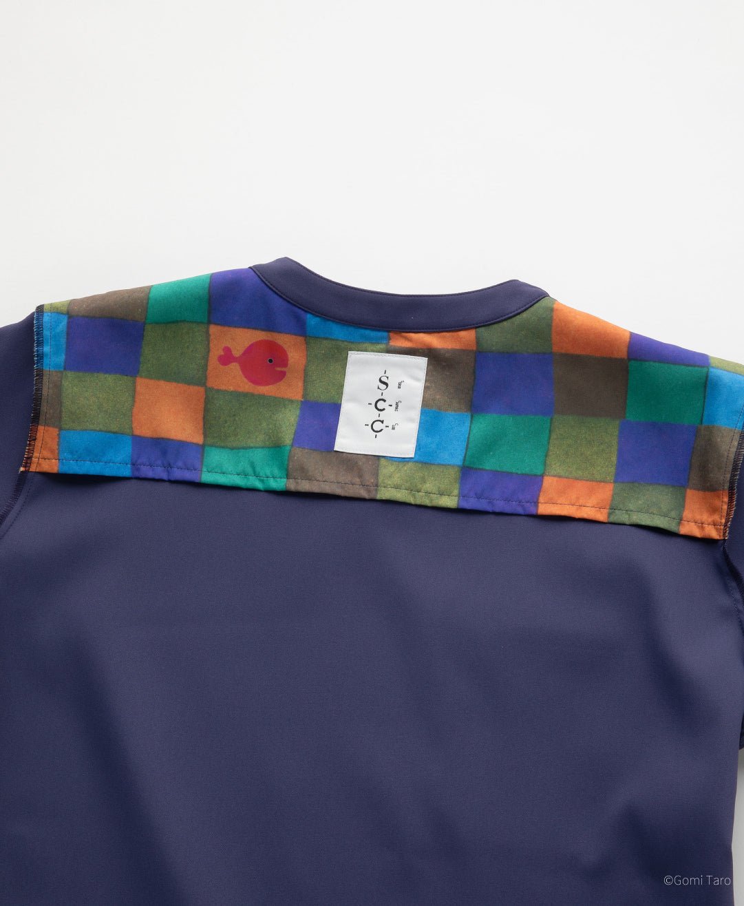 Unisex Scrub Canvas Club:The goldfish got away scrub tops